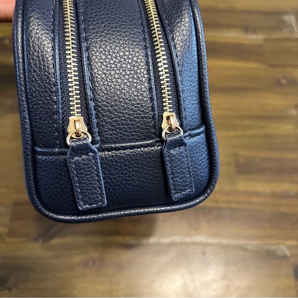 Dolce & Gabbana Cosmetics Blue Bag - Picture 4 of 11